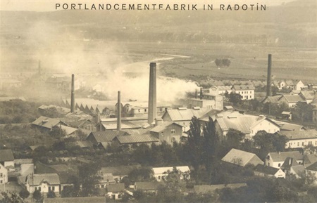 Radotínská cementárna kolem roku 1925