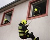 Cvičení hasičů v budově bývalé akumulátorky