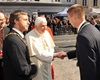 Radotínský starosta Mgr. K. Hanzlík si potřásl pravicí se Svatým otcem (foto Tino Kratochvil)