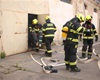 Cvičení hasičů v budově bývalé akumulátorky